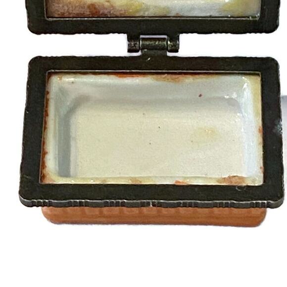 Brown Bear Easter Basket Trinket Ring Box Kitchy Collector Grandma Gift - Picture 10 of 12